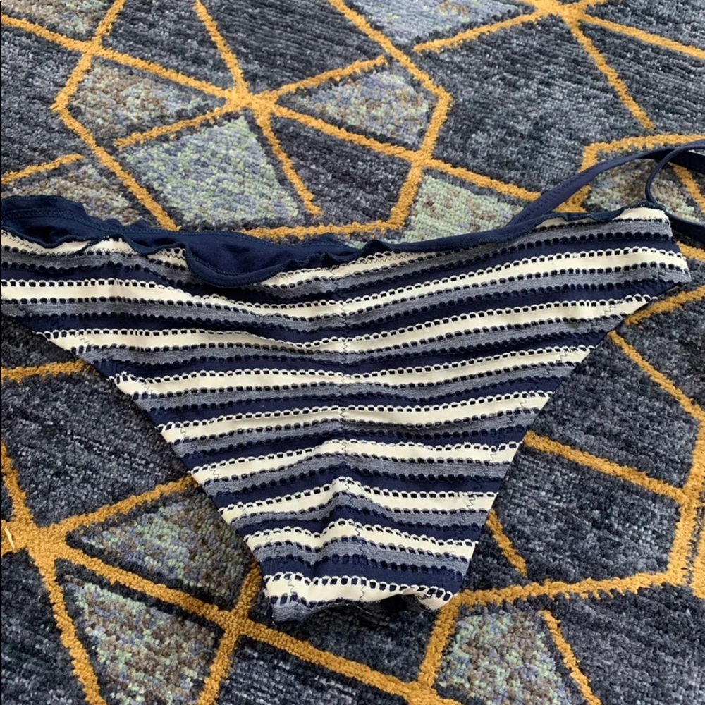 Wrap Bikini - Picture 2 of 5